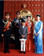 royal family 2x3 fit - Image 2